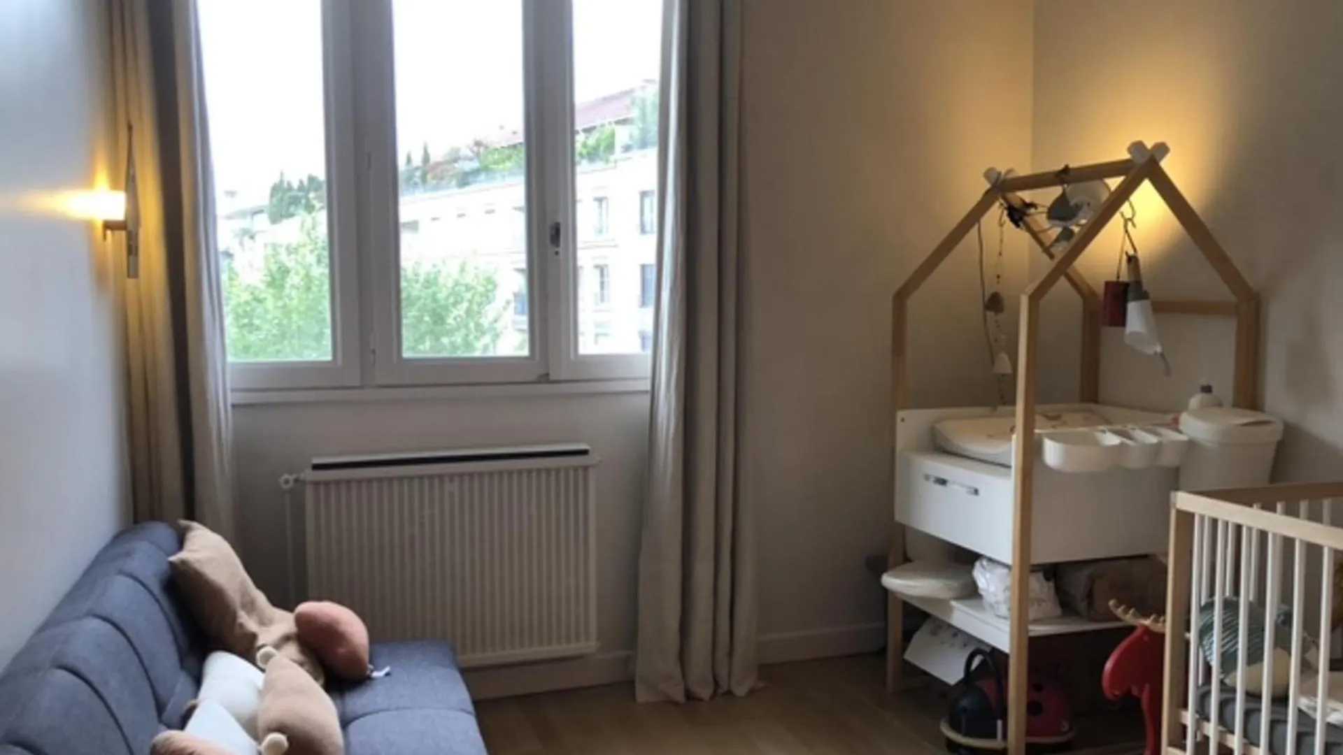 Apartment 4 Rooms With Balcony In Lyon