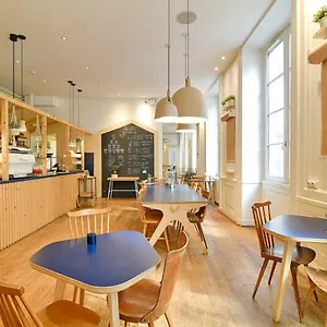 Hostel Away Hostel&coffee Shop, Lyon